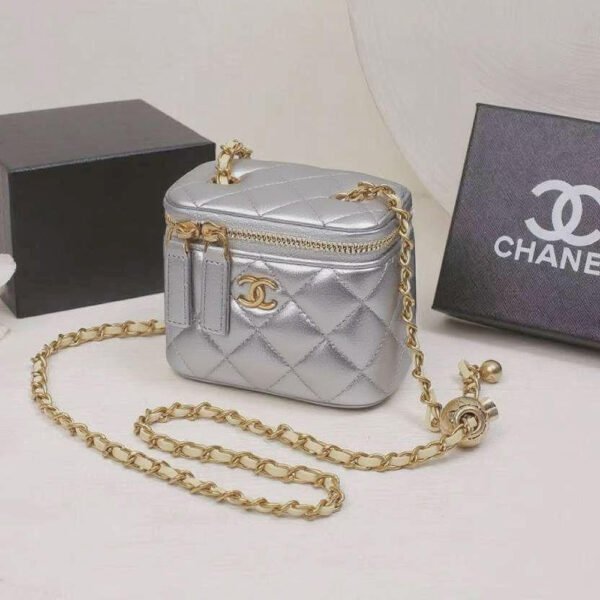 Chanel Small Vanity Case in Silver Metallic