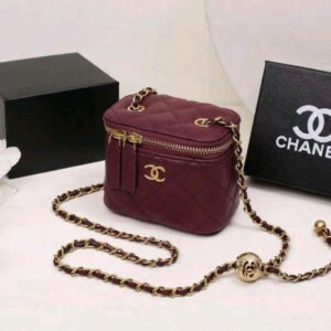Chanel Small Vanity Case in burgundy