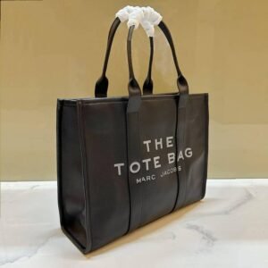 MARC JACOBS® Oversized Tote Bag – Noir Luxe Edition