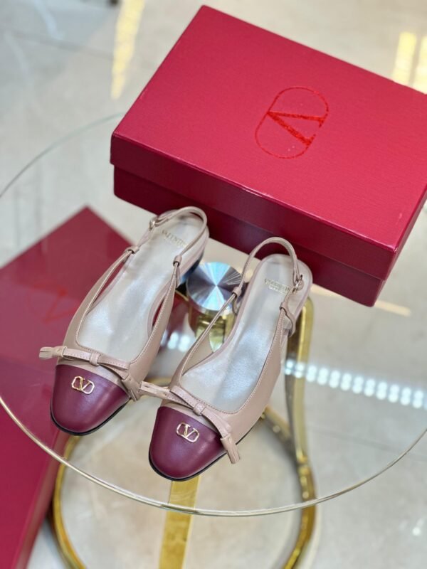 VALENTINO - Image 3