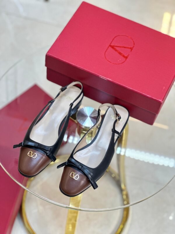 VALENTINO - Image 2
