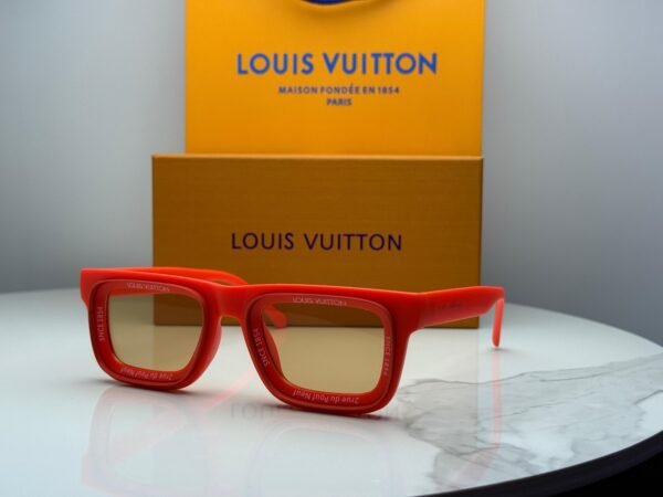 LOUIS VUITTON - Image 3
