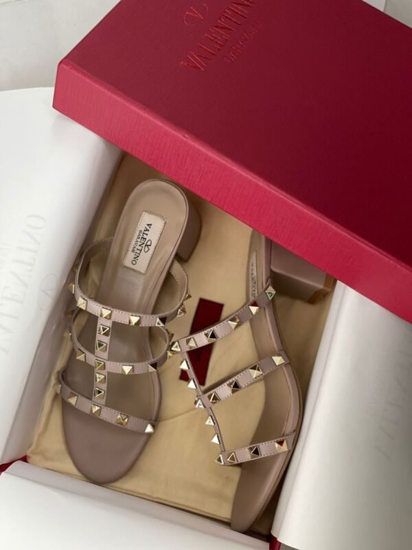 VALENTINO - Image 3