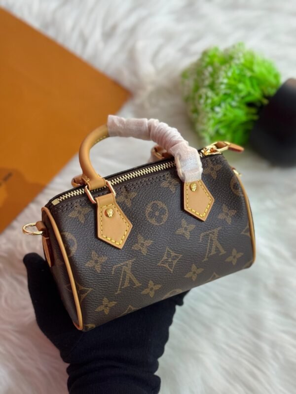 LV Speedy Nano 
Size 16 Cm