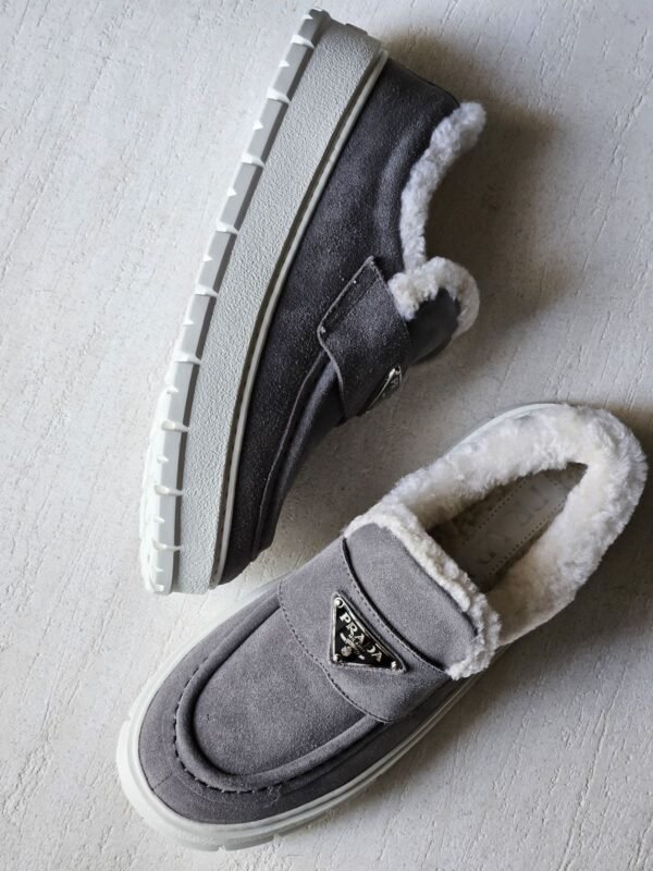 PRADA - Image 2