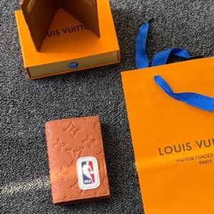 LOUIS VUITTON
ᴍᴇɴ ᴄᴀʀᴅ ᴡᴀʟʟᴇᴛꜱ
𝚆𝚒𝚝𝚑 𝚋𝚘𝚡 𝚗 𝚋𝚊𝚐