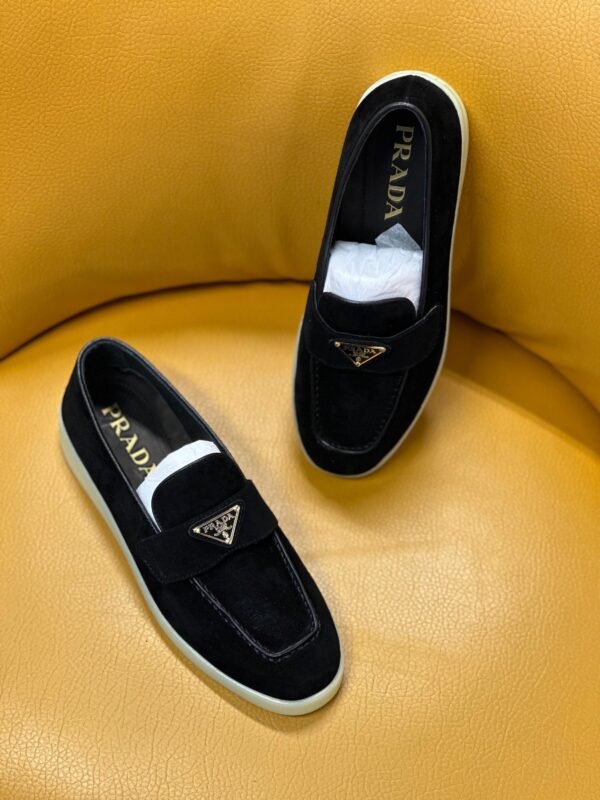 PRADA - Image 2