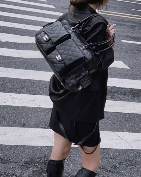 CHANEL - Image 3