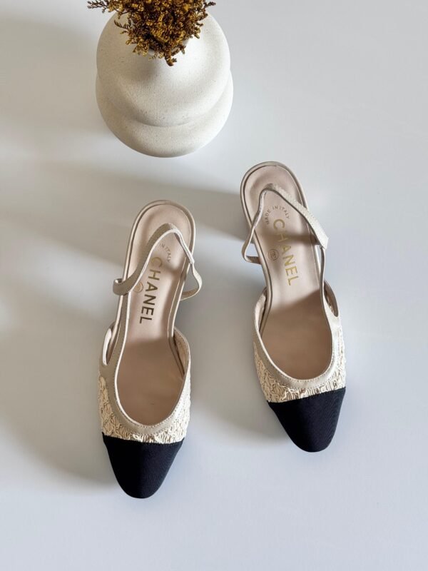 CHANEL - Image 2