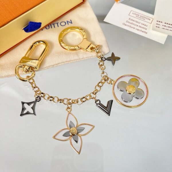 LV KEY CHAINS
BAG CHARMS - Image 3